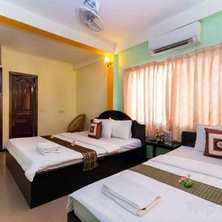 Happy Zone Hostel Siem Reap Bagian luar foto