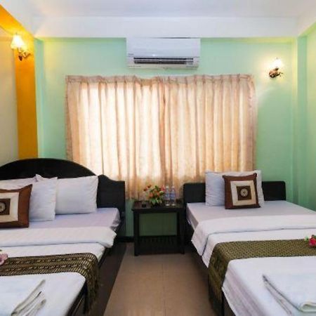 Happy Zone Hostel Siem Reap Bagian luar foto