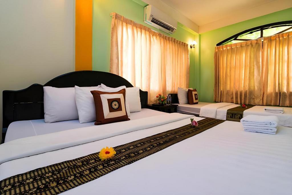 Happy Zone Hostel Siem Reap Bagian luar foto