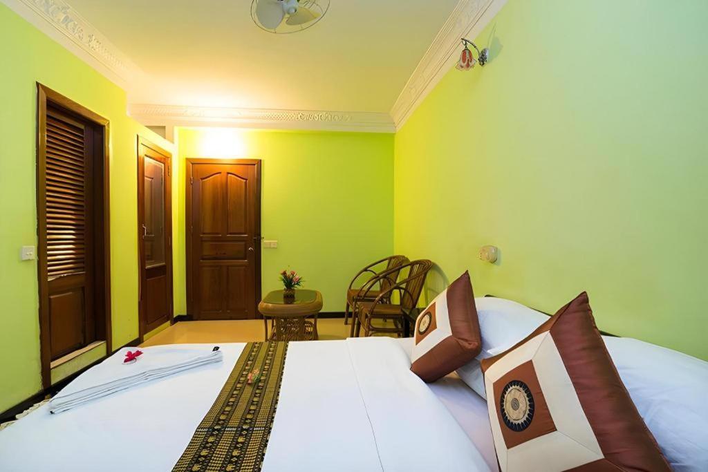 Happy Zone Hostel Siem Reap Bagian luar foto