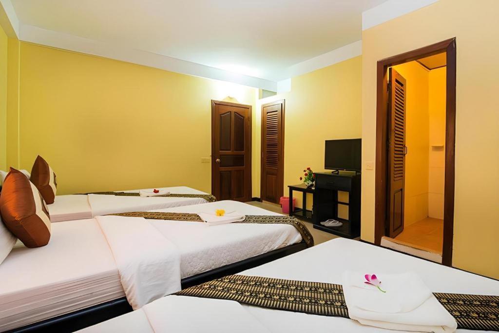 Happy Zone Hostel Siem Reap Bagian luar foto