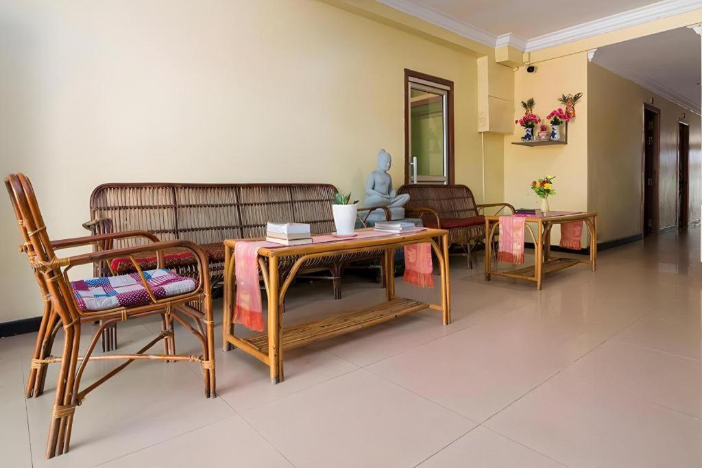 Happy Zone Hostel Siem Reap Bagian luar foto