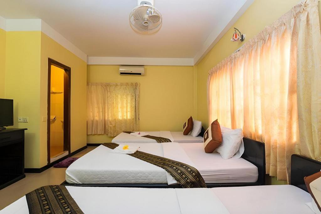 Happy Zone Hostel Siem Reap Bagian luar foto