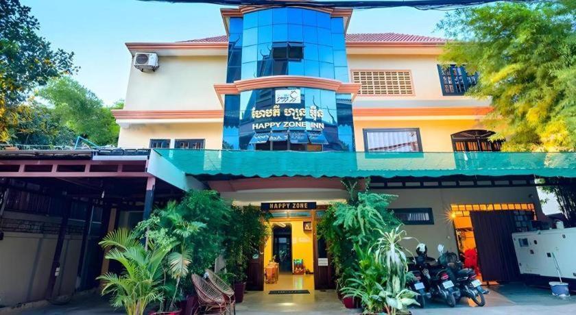 Happy Zone Hostel Siem Reap Bagian luar foto
