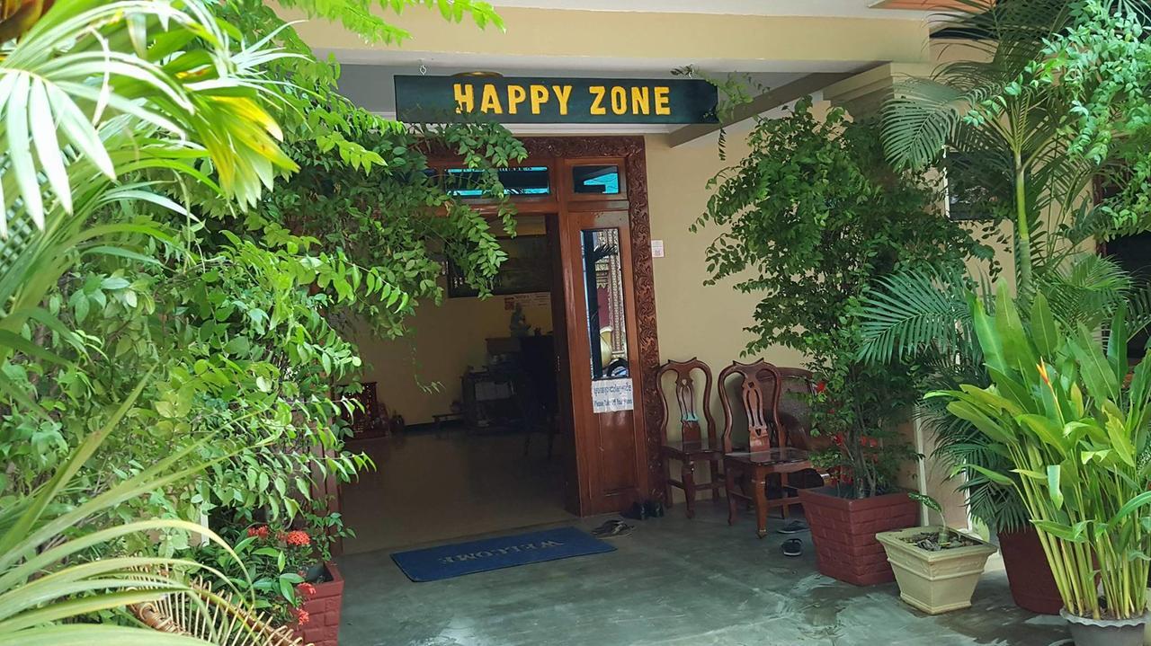Happy Zone Hostel Siem Reap Bagian luar foto